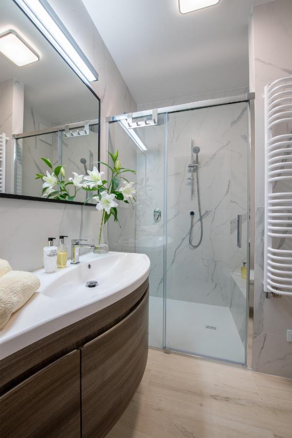 Apartamenty Kasprzaka P&O Serviced Apartments Warszawa Exteriör bild